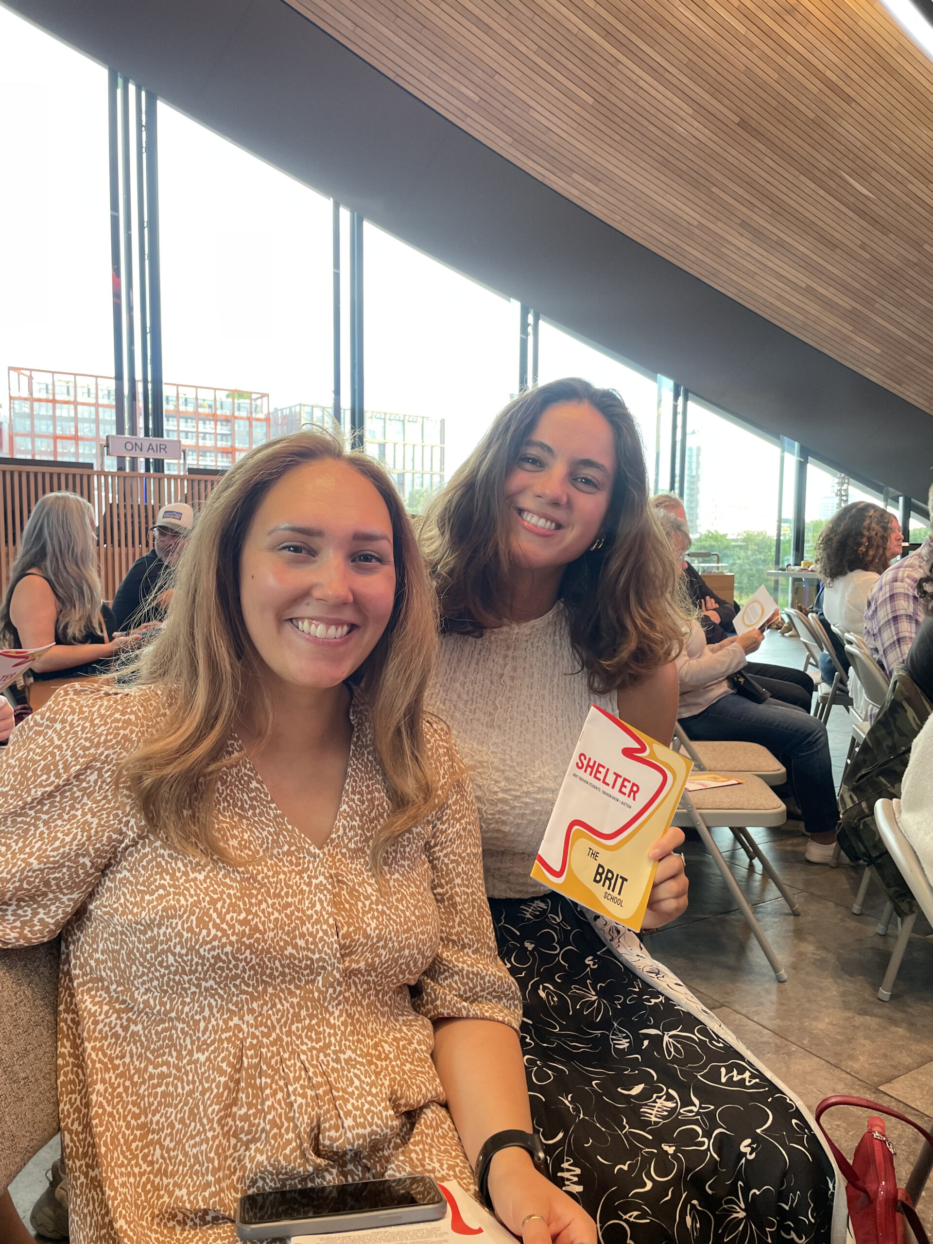 Shelter-Fashion-Show-Sabrina-Melissa